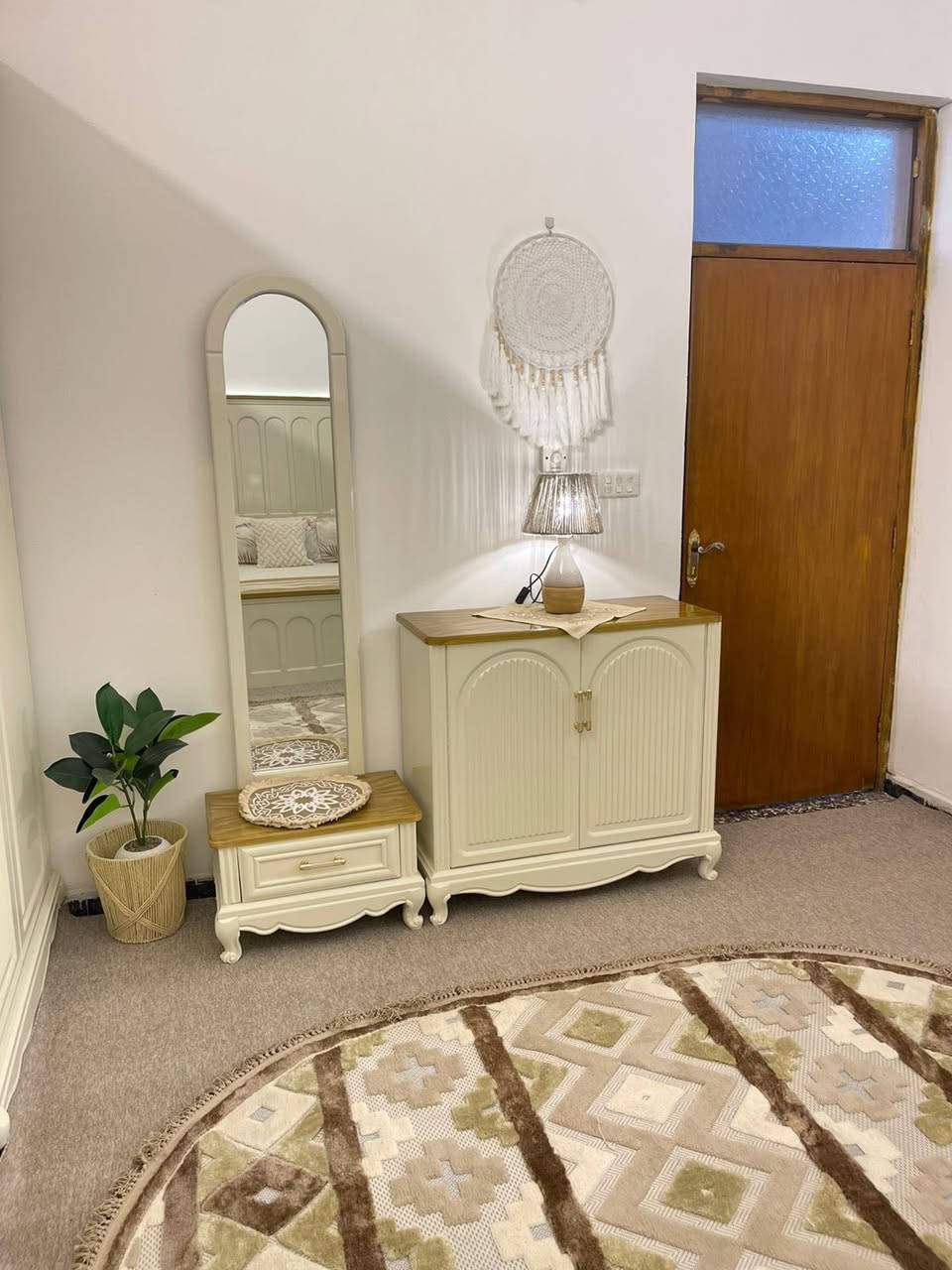 السلام عليكم
غرفه تفصال عراقي ضخمه 
مثل ما واضح بالصور 
اخذتههه قبل شهر 
سبب البيع بسبب صغر المكان 
السعر ع الخاص


**إذا كنت صاحب هذا الإعلان وتريد حذفه لأي سبب، رجاءا أرسل رسالة إلى الدعم الفني**