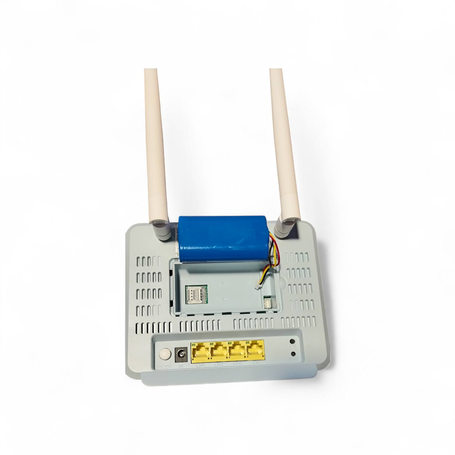 ​🚀 أقوى راوتر منزلي ومتنقل Olax MC80 - الحل الأمثل للإنترنت السريع!
هل تبحث عن تغطية إنترنت قوية ومرونة عالية؟ جهاز Olax MC80 يجمع لك بين قوة الراوتر المنزلي وحرية الجهاز المتنقل.
​🌟 أهم المميزات التي تجعله اختيارك الأول:
​📶 سرعة فائقة (CAT6): يدعم تقنية CAT6 لضمان سرعات تحميل عالية وتجربة تصفح وبث سلسة جداً.
​🔋 بطارية مدمجة: يعمل ببطارية قوية (5000mAh)، مما يجعله مثالياً للاستخدام أثناء انقطاع الكهرباء أو في الرحلات.
​📡 نطاق مزدوج (Dual Band): يدعم ترددي 2.4GHz & 5GHz لتغطية أوسع واستقرار أكبر للإشارة.
​🌐 منفذ جيجابت (Gigabit): يحتوي على 4 منافذ LAN سريعة جداً لتوصيل أجهزتك المنزلية (PC، Gaming، TV).
​🔓 مفتوح لكل الشبكات: يدعم جميع شرائح السيم كارد (Global SIM).
​🛠️ مميزات خاصة للمحترفين:
​✅ تعديل الـ IMEI: يدعم تغيير الـ IMEI لتوافق أفضل مع الشبكات.
​✅ تعديل الـ TTL: ميزة التحكم في الـ TTL مدمجة بالجهاز لتجاوز قيود بعض الباقات

80 الف


**إذا كنت صاحب هذا الإعلان وتريد حذفه لأي سبب، رجاءا أرسل رسالة إلى الدعم الفني**