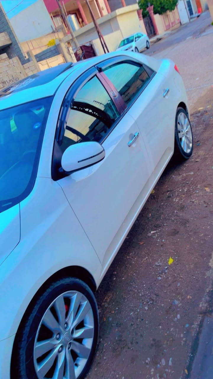 سلام عليكم كيا سيراتو موديل 2012 ماشيه225 الف حقيقي مكينه 1600 دوش رقم سليمانيه بسمي دولي وسنويه نافذه الغايه 2028 شرط تحويل او وكاله جاهزه من كلشي تخم تاير شرط مكينه وكير
الموصفات فول واحد على واحدبس كشن مو جلد  بصمة .بصمه تشغيل.
ابواب سلايت تبريد بيانو شفتات ستيرن تحكم سترين حساس خلفي اشاير بالمري مري شفط يدات نيكل داخل وخارج ويل كب كروم حجم 17 عدد 5 سونار كدام العين سياره كلش حلوه مكان سياره كركوك
السعر 112
رقم تلفون
***********
