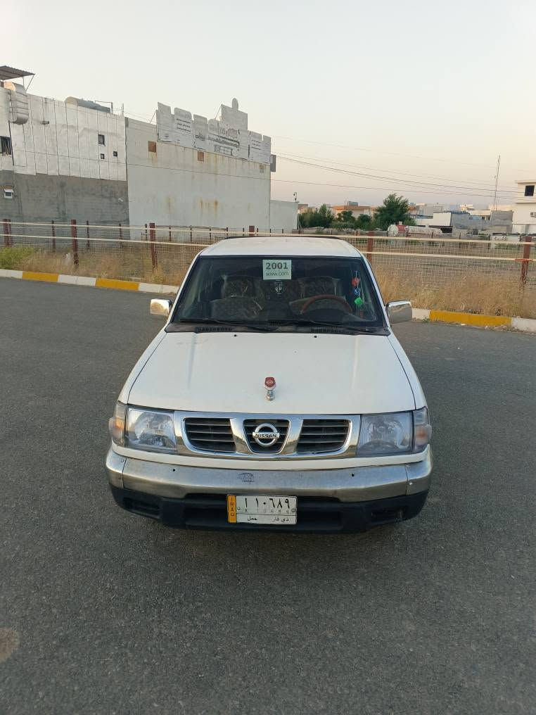 نیسان مۆدێل 2001 مەکینە بەخاخ 
چوارجام کارەبا ناوسور دەبڵ گێچ
تەبرید ساردو گەرم ئیشەکات 
چوارتایەی تازەیە دەعم و لێدراوی نیە 
ڕەقەم ئەسڵیە ساحێب سەنەوی دیارنیە 
ئەوەلیاتی بەشەرتە سەنەوی پلاستیکە 
شوێن چەمچەماڵ 
سعری:58گڵا
ژم:*********** السليمانية, العراق
