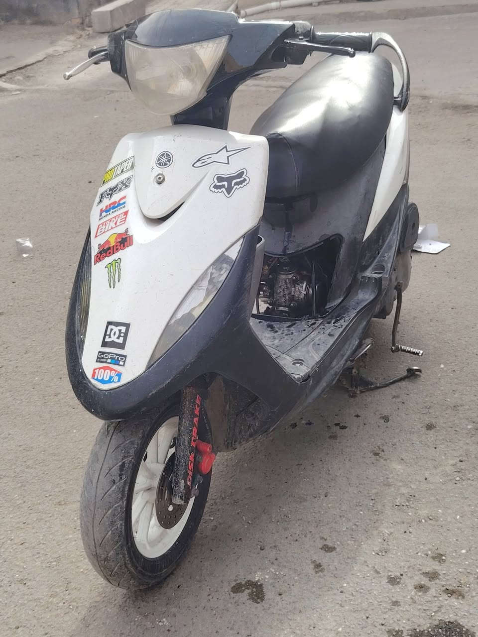 صالنصه رياضي FM
ويل امامي رياضي بـ اللون الابيض

دراجه نشطه ومعدل حلو

ابيع لك طافيه
أنطيك ويا باتري هديه جديد
قيم واخذ بركبته الي يكسر ب سعر

***********
