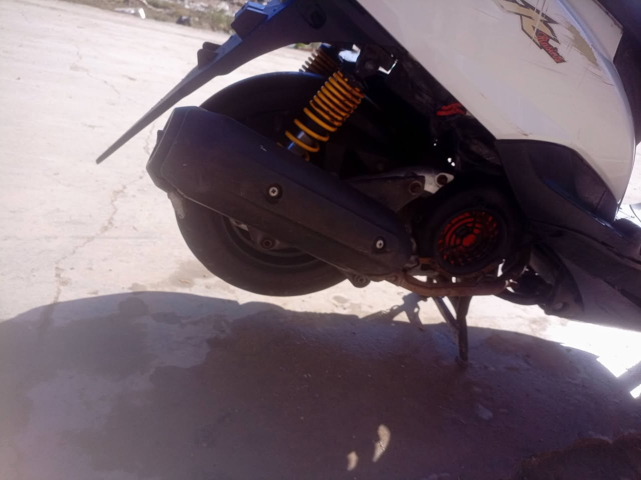 سلام عليكم ثعلب ١٤٠ كاملة مابيهة نقص مكينة مامفتوحة شلعة معدل نقصهة فقط هورن وكيج سرعة كلهة شغالة دراجة بلادية سعرهة ٤٥٠قفل شغالة سلف وهندر مكاني مدينة الصدر شارع الداخل حي طارق ***********
