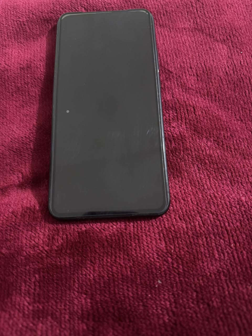 Huawei Y9 Prime 2019. نوع جهاز مستخدم 

* الشاشة: 6.59 إنج IPS LCD
* الدقة: 2340 × 1080 (FHD+)
* المعالج: Kirin 710F
* الرام: 4GB
* الذاكرة: 64GB مع دعم microSD
* الكاميرا الخلفية: 16MP + 8MP واسعة + 2MP عزل  
* الكاميرا الأمامية: 16MP منبثقة (Pop-up)  
* البطارية: 4000mAh
* البصمة: خلفية
* المنفذ: USB-C
* منفذ سماعة 3.5mm: موجود
* النظام عند الإطلاق: Android 9 مع EMUI 9  
* الوزن: حوالي 197 غرام  
*جهاز مستخدم نضافة 80‎%‎
سعر 80الف 
تواصل واتساب 
***********
عنوان بغداد البلديات
