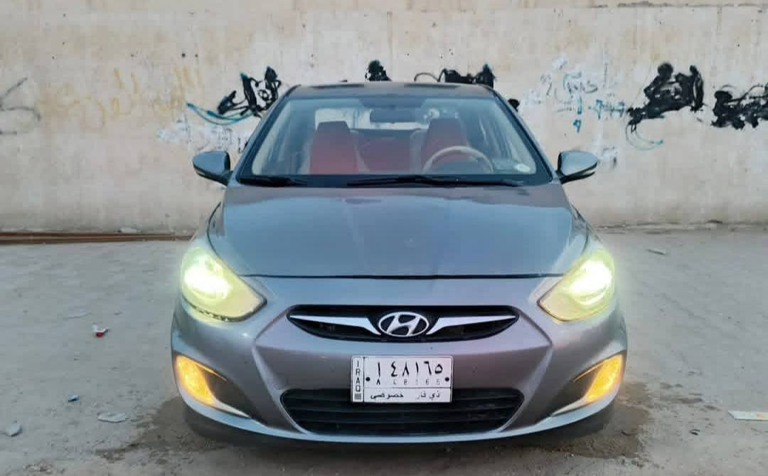 السلام عليكم 
اكسنت موديل 15 خليجي مكينه 1400 
جاهزه من تبريد ،حداديه ، تايرات جديده 
بيها جاملغ ايسر مبدل اثر طخه بسيطه 
السعر 75 وبيها مجال بسيط 
العنوان /سوق الشيوخ/***********
