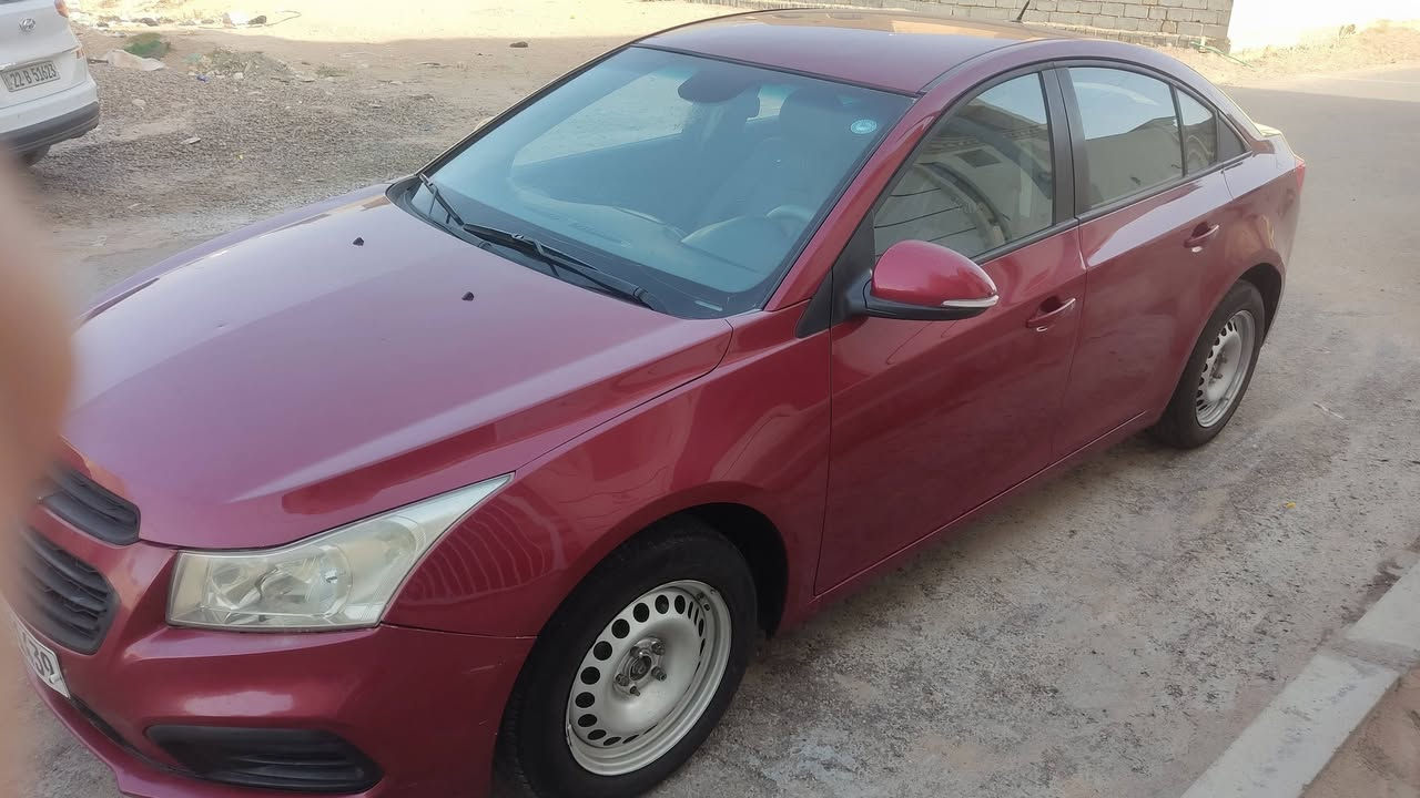 السلام و عليكم  شوفر كروز موديل 16 خليجي ماشيه 152 الف مواصفاته تحكم ستيرن جهتين مثبت سرعه بلوتوث كير اوتماتيك محرك 1800 المرغوب رقم اربيل الجديد للتواصل /*********** 
السعر 85 و بيه مجال 
عنوان السياره الانبار الفلوجه
