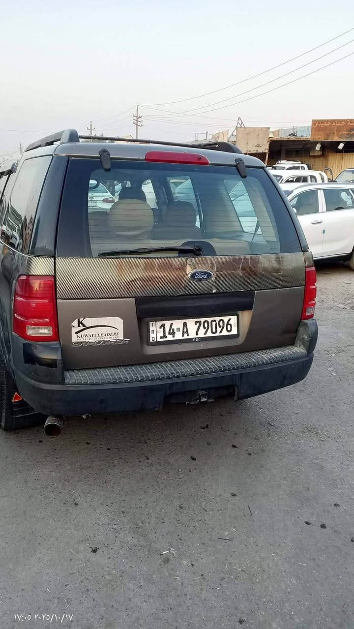 السلام عليكم فورد اكسبلورر للبيع موديل 2004 سيارة جديدة مكينة محور لكزز V8 ومحورة غاز يعني آنسة الصرف حدادية امامي خلفي جدد اكسل جديد تبريد ثلج 3 قطع راديتر  جديد سنوية لل29 تحويل ثاني يوم رقم بصرة انكليزي سستم صوت كير تعليك سيارة ما ناقصهة شي سعر 78 وبيهة مجال للطيبين للاستفسار الاتصال على الرقم *********** كربلاء, العراق
