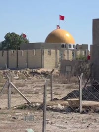 القطعه للبيع ... مساحه ٢٠٠ متر  للإستفسار الاتصال 07807513285