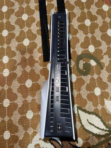 بلي 5 سلم اوربي ذاكره 1 تيرا استخدام شهر ملحقات يدات 2 قرص فيفا 25 مع ملحقات الجهاز كامله كارتون وايرHD شاحن يدات موصل كهرباء السعر 600بيه مجال قليل
بصره_قبله***********
