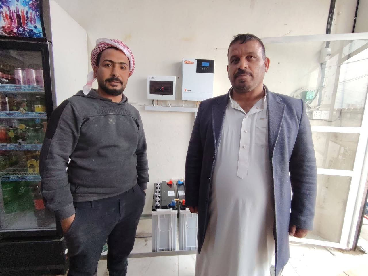 الحمد لله تم تنصيب منظومة الطاقة الشمسية 
 عدد 2
 في الحويجة قرية سته مبارك لاصحاب المنظومات 
 
  لمن يبحث عن الرُقي والتميز والجودة بنفس الوقت.
حيث  تجهز المنزل(8)  امبير نهاراً 
و (3) امبير ليلا بالتناوب مع الكهرباء الوطنية
تكونت منظومتنا من التفاصيل التاليه:_
_نوع الانفيرت SRNE 
حجم 3.6kw     ضمان سنة 
_ الواح طاقه شمسيه بقدرة 620w كل لوح ذات وجهين و ،16بازبار النوع الجديدبكفاءة عالية الجودة عدد  4 ضمان ١٥ سنة 

_ بطاريات عدد 2 نوع Okey ضمان  ١ سنة حقيقي 

_هياكل حديدية مغلونه ضد الصدأ لتثبيت الألواح الشمسية .
_ مجموعة التوصيلات MC4
_كيبلات DC سمك 25 ملم لربط البطاريات
كيبل DCسمك 4 ملم مخصصة لربط الالواح الشمسيه 
مباركه لأهلها شايفين كل خير
 
#شعارنا #ثقة #أمان #استفادة  

#بموقعنا #قرب ##الدفاع #المدني #في #الحويجة 

بادارة المهندس علي حسين 
 *********** 
.***********
#بطاريات #انفيرتر #بطاريات_ليثيوم #تنصيب#Marvel
