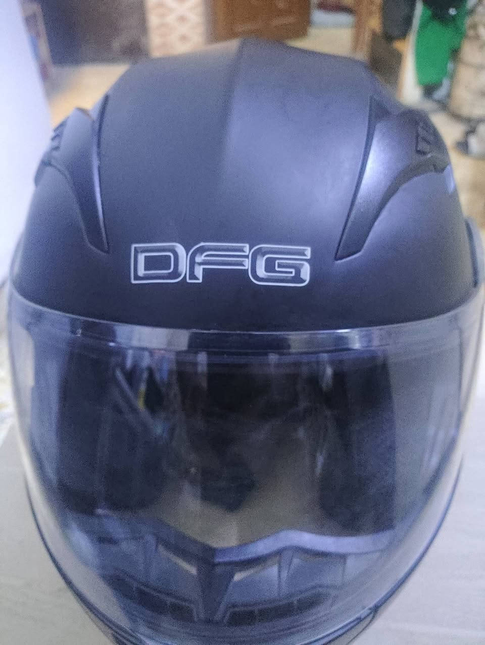 السلام عليكم خوذه جديده ما مستعمله غير مرتين سعرها بل سوك 45الف مصالها كم يوم من مشتريها للبيع مستعجل 25الف (***********) رجاءً بدون عمله لن متسوه (مكاني الامين الثانيه النواب)
