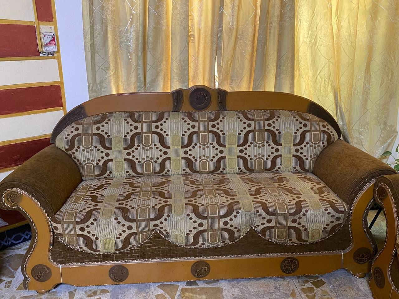 قنفات صاج عراقي 10 مقاعد 
فخمه تكفي للمساحات الكبيره 

سعر الشراء 1,200,000
سعر البيع 250 الف وبيها مجال ان شاء الله منختلف على السعر 
ووياها طبلات هديه 
للجادين فقط رجاءاً الاستفسار على الخاص


**إذا كنت صاحب هذا الإعلان وتريد حذفه لأي سبب، رجاءا أرسل رسالة إلى الدعم الفني**