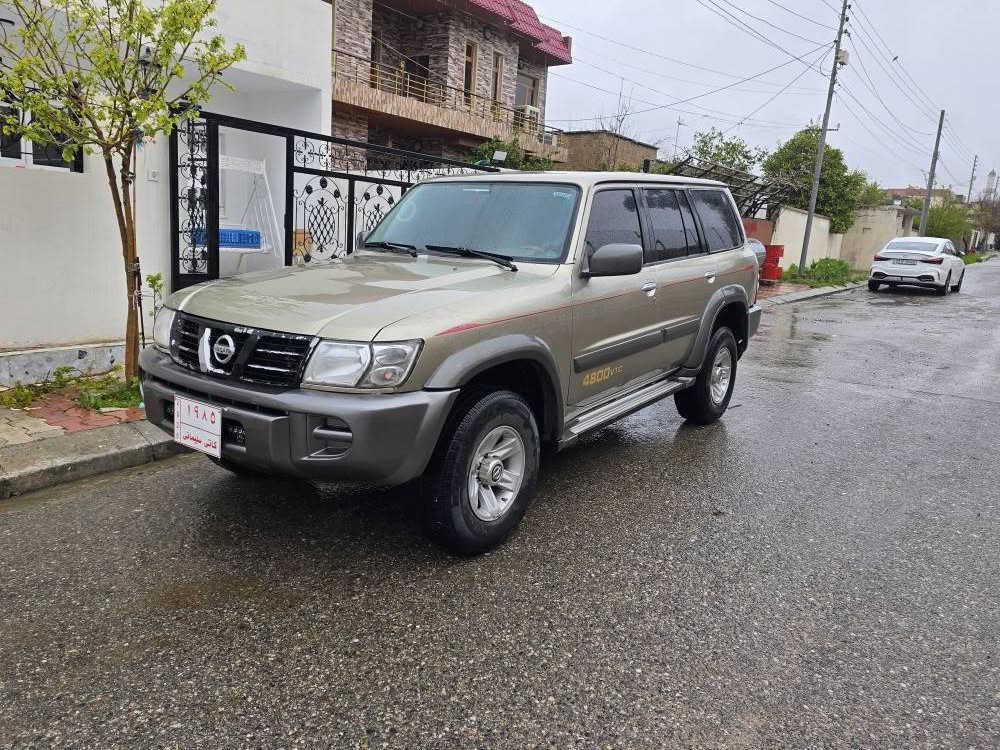 پاتڕۆڵ مۆدیل ۲۰۰٤ مەکینەبەخ٤٨۰۰کامل مواسەفات بەس سڵایت نیە هەمووگیانی لەسەرشەریکەمایە یەک دەرگای سبوغە
سعری٨٥
ژم۰۷٥۱٤۰٤۰٤٥۳
ژم۰۷۷۰۳۰۹۱۰۱۰
شوێن کۆیە أربيل, العراق
