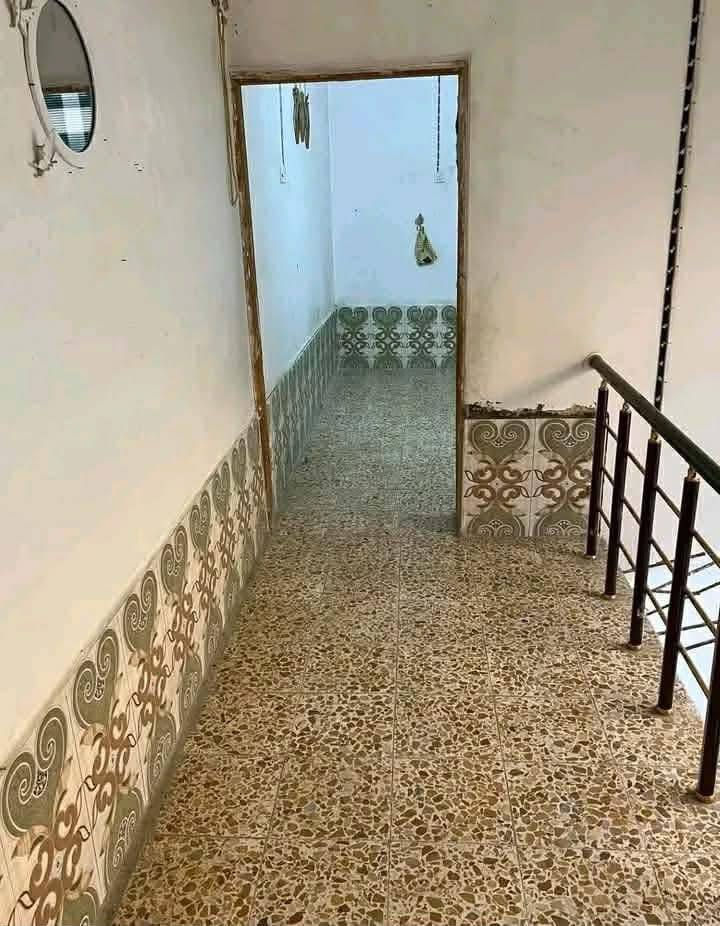 🪬 
يسر ادارة مكتب العبدلي 2 الواقع في حي الزهراء ان تعلن عن

🏠 بيت للإيجار – النجف الأشرف / حي السلام
بيت مساحة 50م، موقع ممتاز خلف مدرسة بانقيا
طابق واحد، جاهز للسكن فوراً ✨
🔹 يتكون من:
غرفة
صالة
منور
مطبخ
حمّام + تواليت
🔹 الخدمات:
تأسيس كهرباء وماء كامل
خط مولد متوفر ⚡
بيت نظيف ومرتب
السعر 225 مقدمة كل ٣ اشهر 

***********  ابو غيث

اذا كان لديكم دور ..
بيع .. رهن  .. ايجار  فقط مراسلتي لعرضها وسوف نحقق لك ما تود

لمعرفه عروضنا ..
متابعه صفحه المكتب على الرابط 
https://www.facebook.com/share/16E5gRnWXJ/
