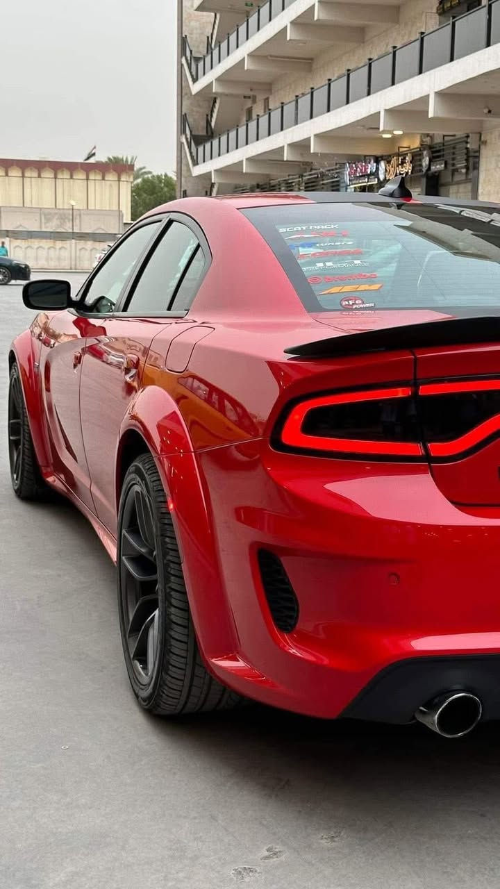 ‏ 
جارجر وايد بدي اصل كلين تايتل 2020 🔥🔥
السيارة ماشية فقط 28 الف 
مكفول من كلشي من الشخط او الصبغ او الضربة ومابيها لو كلبس نقص ١٠ ورقات انطيك
فول مواصفات عدا الفتحه 
1-كشن تبريد تدفىه 
2-استيرن كهرباء وتدفىه
3-رادار جانبي
4-دشبول جلد خياط 
5-لايتات زنون 
6-شغال وكار بلي وحساس خلفي
7-  برمجه استخدام يومي ع محسن 
8-حجر واكزوز بلادي 
السعر ٣٣٠ لاستفسار ***********
