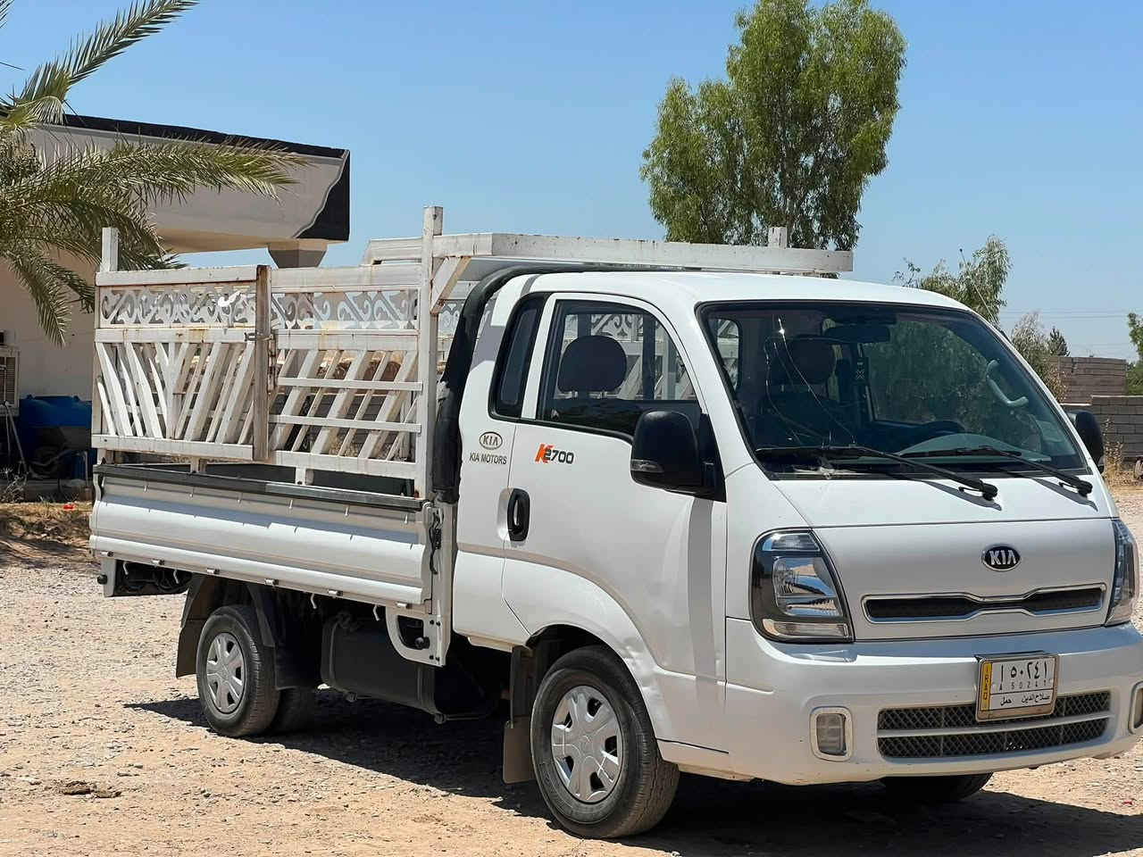 السلام كيه للبيع موديل 21 رقم صلاح الدين شرط التحويل السياره مكفوله كفاله عامه ماعدا رصعه باب السكن مقدار شبر والباقي كفاله عامه صدرجديد تايرات جدد تبريد ثلج محرك شرط لاصرف ولابخار السياره مال بيت شاصي شرط ماشايله حمل مكان السياره قريه المسحك السعر 136 وبيها مجال الشراي يتصل ***********
