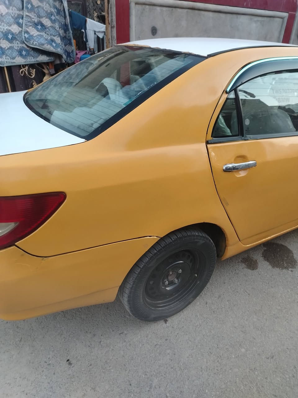 سلام عليكم بي وايدي اف ثري  نضيفه كير مكينه انضاف حداديه نضيفه مصفره هيه ومروه  تحويل ثاني يوم رقم واسط مشروع وطني مصبوغه عام بس صبغتهه موشي عارضه 38 وبيهه مجال *********** مكان بغداد جسر ديالى
