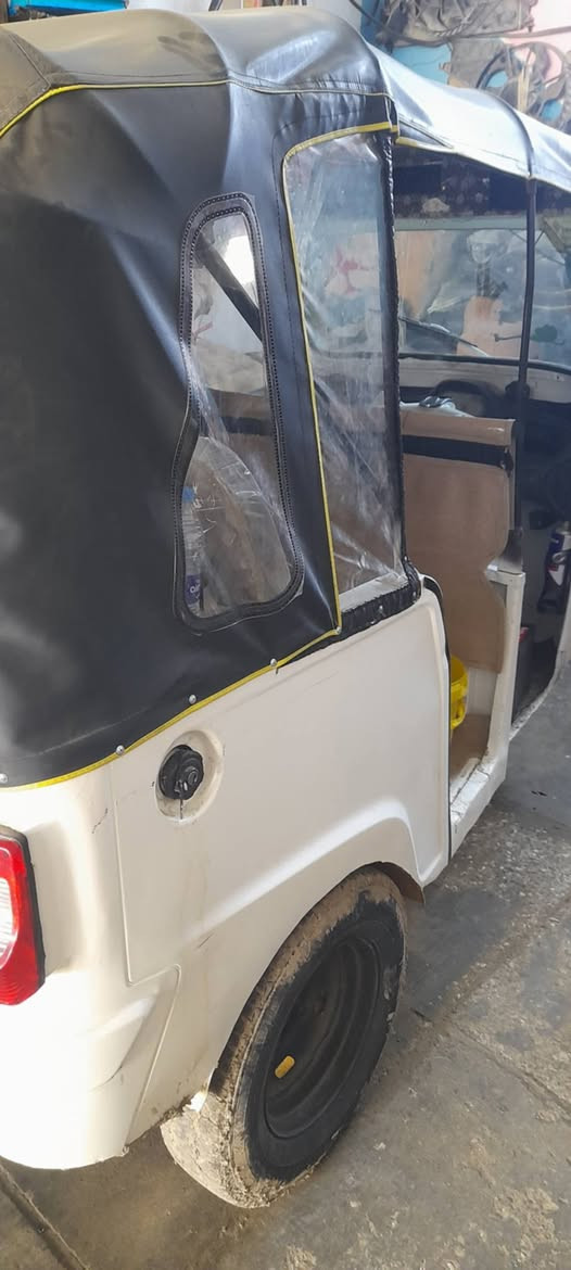 سلام عليكم تكتك بياجو 2018 محور مكينة ستوتة شغالة وعلى  الشرط ترايك وين ما يعجبك تاير تخم جديد مكينة 2021 ستوتة ما عوزهه ربع شغالة من كلشي كهربائيات كلهه تشتغل اتصل وبيك خير وتدلل***********
