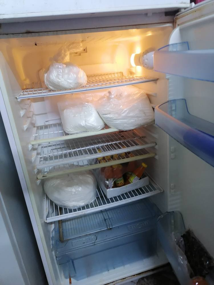 ثلاجة اللبيع شغل سعرا ١١٠ بي مجال كركوك حي العروبه يم ملعب خومسي او وكف قديم حجم ٢٠ قدم بس مصلح مابي اي عيب شغال بل شرط ٧ايام ضمان
***********
*********** كركوك, العراق
