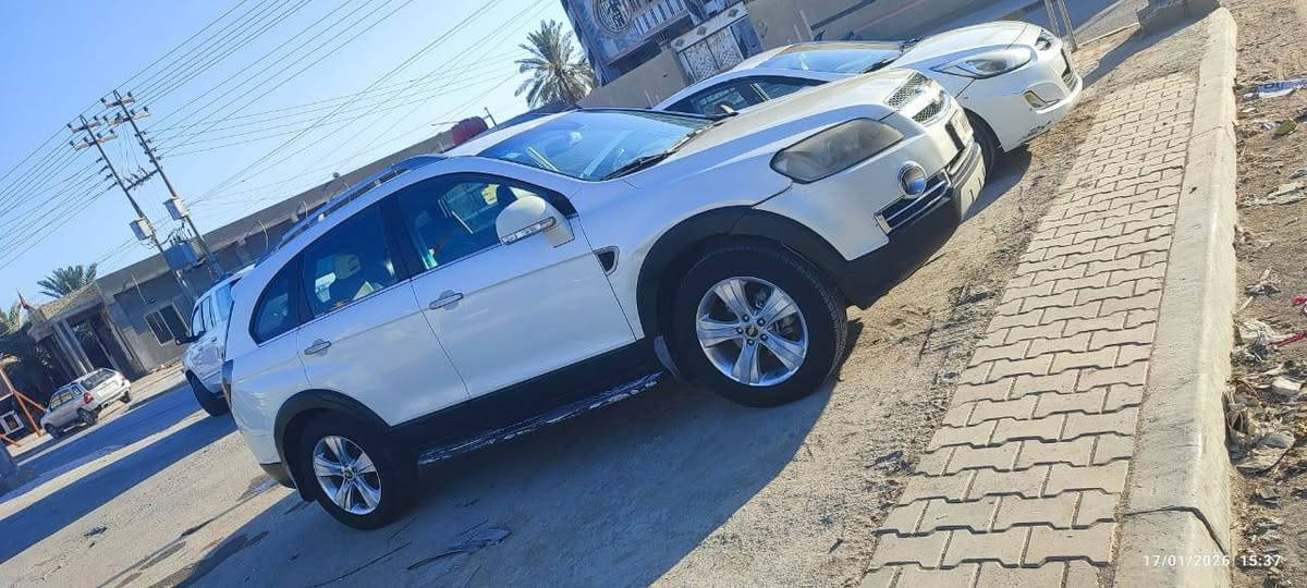 السلام عليكم 
كابتيفا للبيع 2009 جاهزة ومرتبة مكينة 6 سلندر 7 راكب رقم جديد بأسمي تحويل ثاني يوم السعر 90 وبيها مجال
مكاني البصرة 
***********
