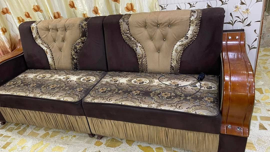 ديوان 14 مقعد 
مكان منشأ نصر
سعر 500
***********
***********
