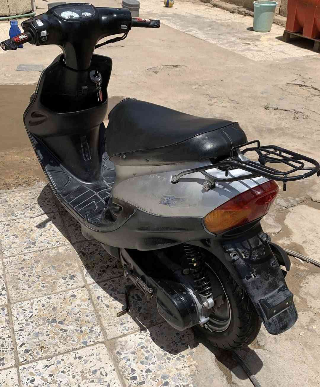 بيجي ما مفتوحه نضيفه كلش
شلعه ومعدل قوي وكلشي شغال بيها سلف وباتري جديد واشاير وضويات وعداد كلهن شغالات وصالنصه جديده وجوزه بصمه وكفرات اصليه

السعر = 500 وبي مجال بسيط كلش 

مكاني السماوه قضاء الخضر 
***********

