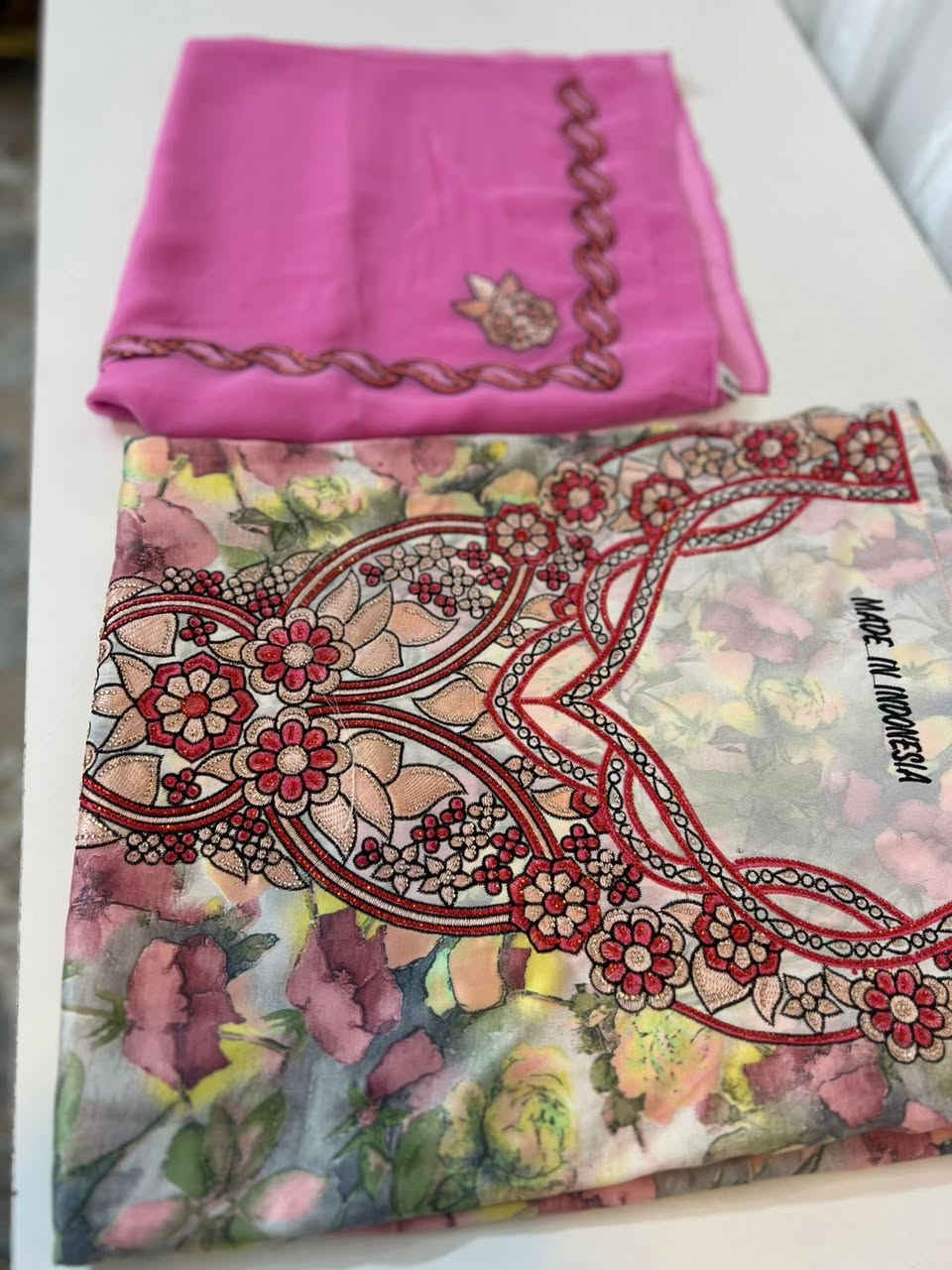 مخور 4 امتار ممخيط مع الشال سعره 27 الف قماش حرير إيطالي توصيل 3 جميع المحافظات


**إذا كنت صاحب هذا الإعلان وتريد حذفه لأي سبب، رجاءا أرسل رسالة إلى الدعم الفني**