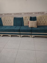 كنب • ١٠مقاعد • نضيف