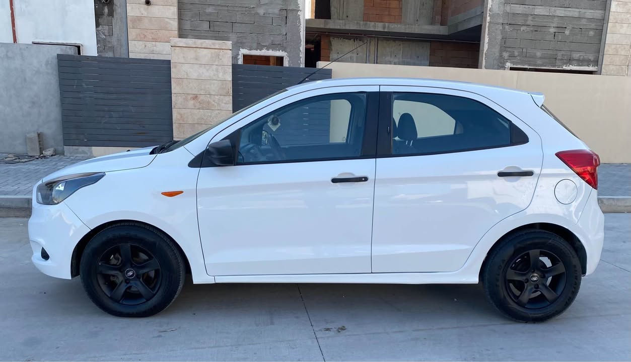Ford Figo 2018 
مواسفات خليجي 
بوياخ: نيو چاملخ هه يه و دۆسەكان بوياخه
دعمي خفيفي پشي هه ييه
دوو شويني سارده كوته 
4بەستون مرغوب
86 هه زار كم رويشتوه
يك دينار مسروفي نيه
گير+مكينه+ته بريد+كاره بايي+هه موو به شرت
مكينه نه كرايته وه
نرخي 85 ومجال كه م
تکایە ئەگەر موشتەری نیت تەلەفون مەکەن

*********** السليمانية, العراق
