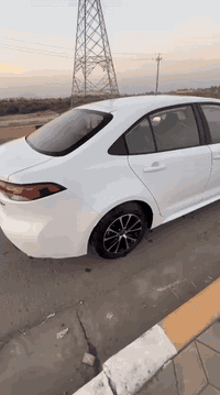 كورلا 2025 خليجي شكل المريكي فول مواصفات كشنات احمر كشنات سايق كهربائي...