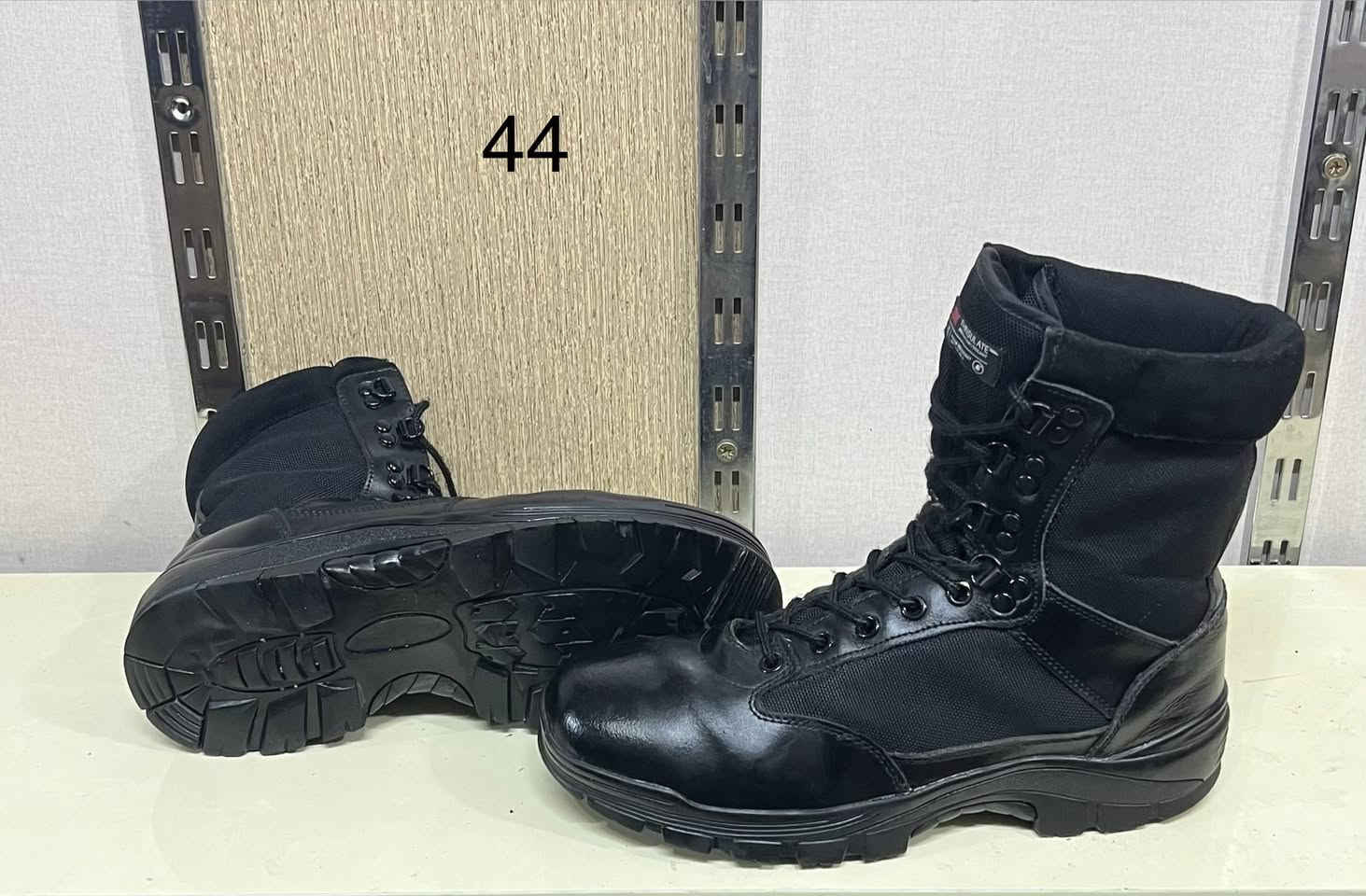 حياكم الله
احذية بالة اوربي اصلي
عسكري #جبلي#رياضي# رسمي✅
مراسلة البيج
او على الرقم وات ساب *********** 

توصيل لكل امحافظات🚙🚗🛻
