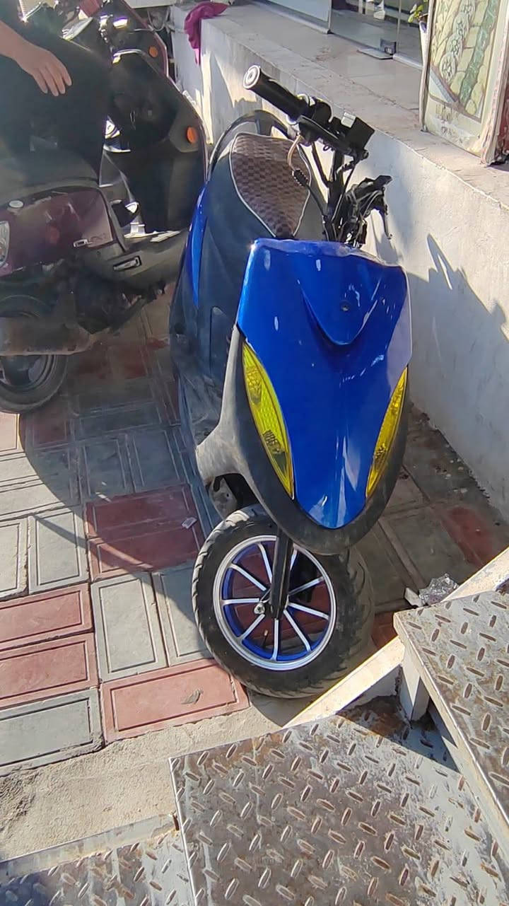ماكس عدله للبيع دراجه كامله كهربائيات نقصها بس سلف السعر ٤٥٠ وبيها مجال رقم ***********

