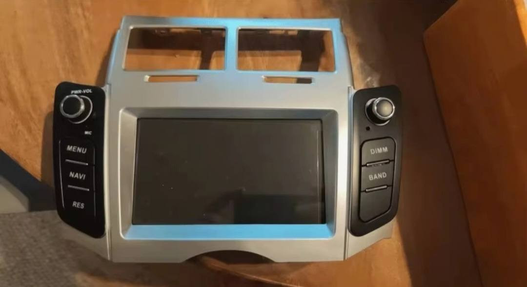 شاشة سيارة تويوتا يارس اندرويد نظام Gps كار بلي متوافق مع موديلات 2005 الى موديل 2012
السعر ٦٥الف مع التوصيل 
للحجز وات ساب ***********
