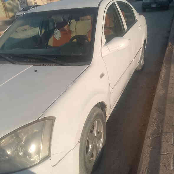 شيري للبيع السياراة ابلادية مكفوله من الضربه والصبغ مكينه وكيراوتماتيك ابلادي السياراة بيه كازكت فقط ابيعه على وضعه السعر قفل 30 الله شاهد خاسر بيه اهواي اخواتي 45و40 للعلم السياراة تشتغل بس تحمه وتنفيس من قبق الرديتر السياراة بديها ودواخله كلش حلوة باقي التفاصيل اتصل واني بل خدمه ***********
