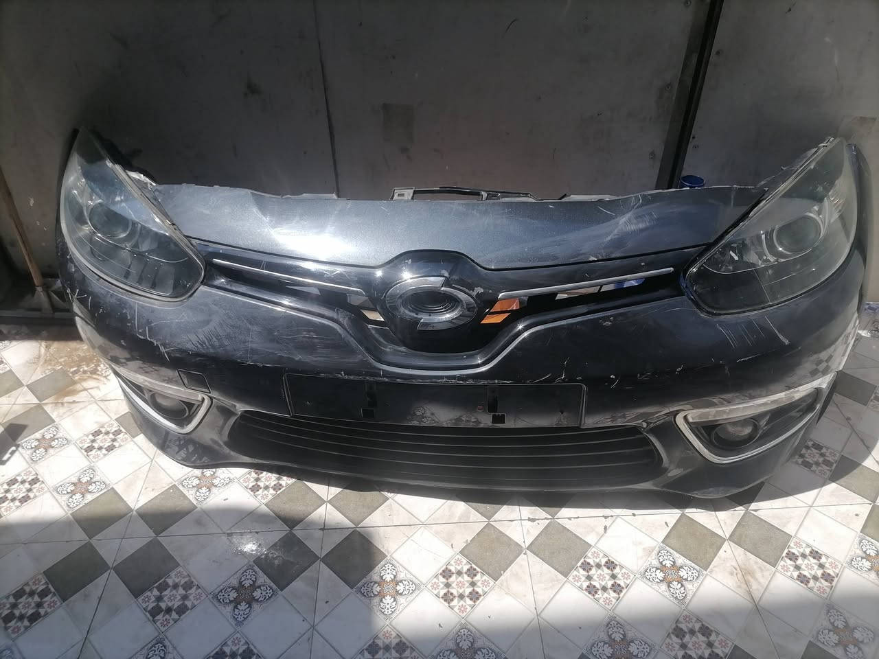 للبيع ادوات رينو فلونس حاويه كصه الاستفسار *********** حجز واتساب ويوجد خدمه توصيل
