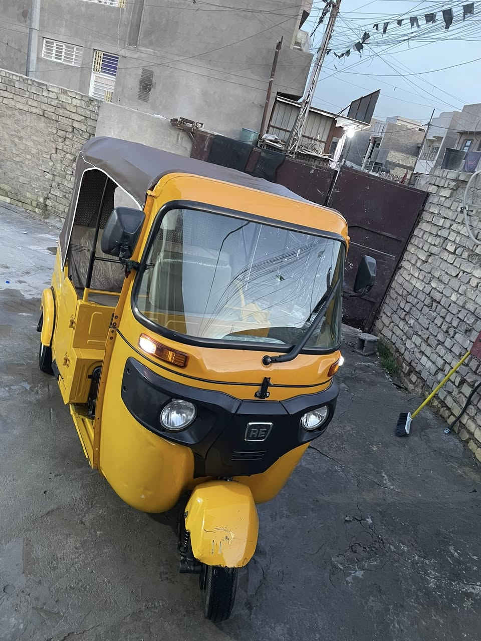 تكتك للبيع 2021 لون واحد اصفر رقم وسنوية باسمي تحويل ثاني يوم مشروع وطني شهر السادس بس دوس مكينة لا تبخير ولا تنقيص تجي وتقتنع التكتك مال بيت 
السعر ٧ و٤٠٠ 

***********
