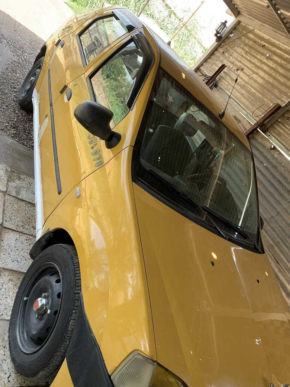 سلام عليكم للبيع للبيع رينو لوگان فحل سيارة جاهزه من كلشي گير مكينه شرط صدر امامي خلفي جديد سيارة حداديه بالكامل كهربائيات ابلاديه سيارة خير من الله تخم  تاير جديد قبل يومين شاده  تدفئه شغال تبريد نقص غاز السيارة ما مشتغله تكسي يعني بس بالبيت مكفوله من الضربه والضرر خير من الله السيارة كلشي ما ناقصها بس غاز للتبريد المكان بغداد خلف مدينة بسماية السعر 40 وبيها مجال للشراي 
للاستفسار ‭٠٧٧٦ ٣٧٨ ٠٢٥٣‬
