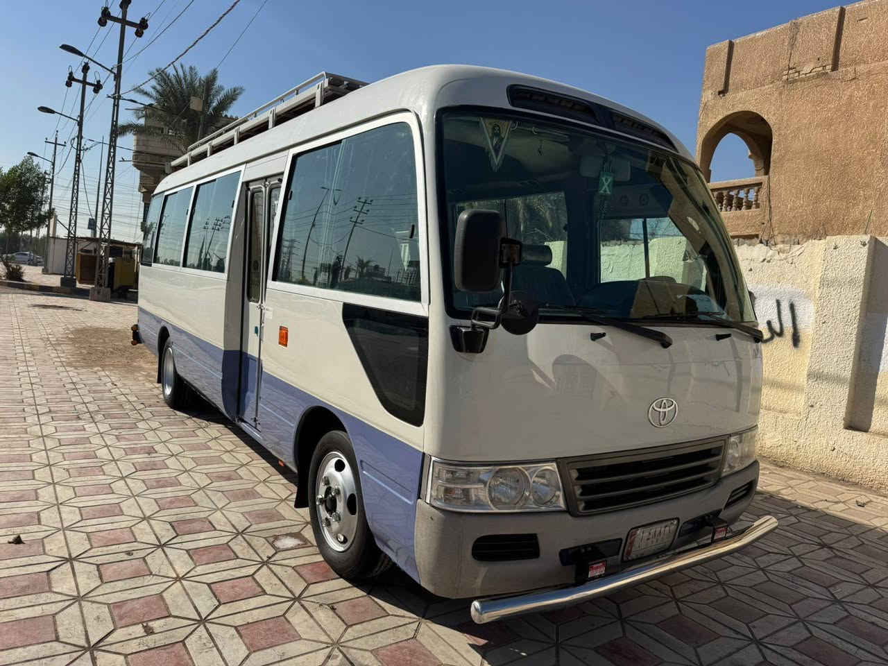 كوستر ١٤ لبيع كشن ستاركس كير مكينه اكسن على شرط لبجم مصبوغ وبيه شخطين بصفحه طويله صبغ ولباقي كفاله وسعر ٣١٥ تليفون ***********
