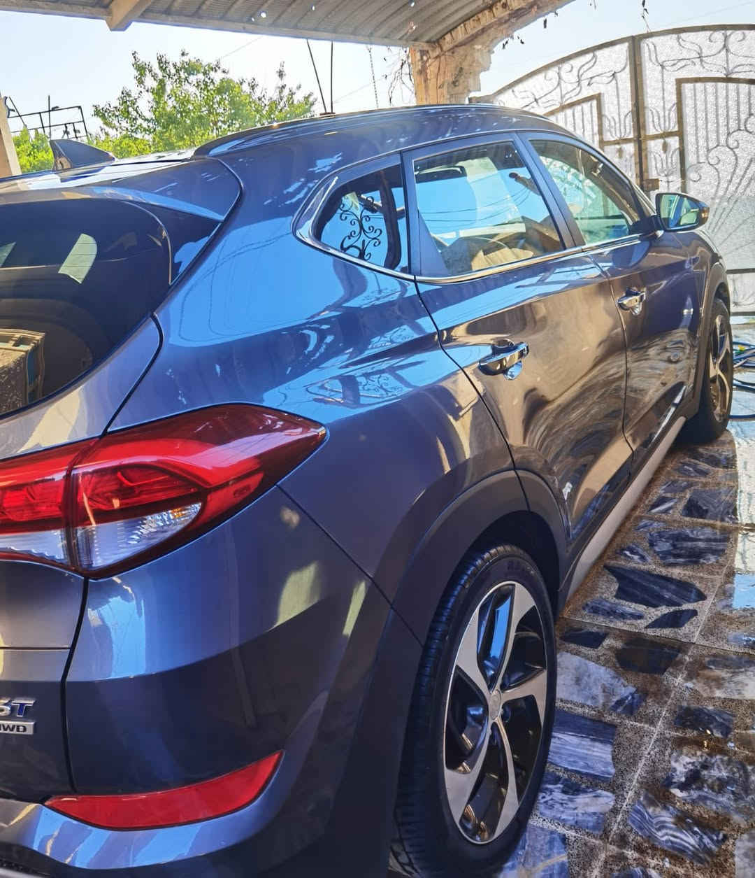 توكسن 2017  للبيع نضيفه كلش الضرر بس بوند فول مواصفات السيارة ابسمنا كاربون بانزين بيها 
للاستفسار 

 0751 523 5965
***********
