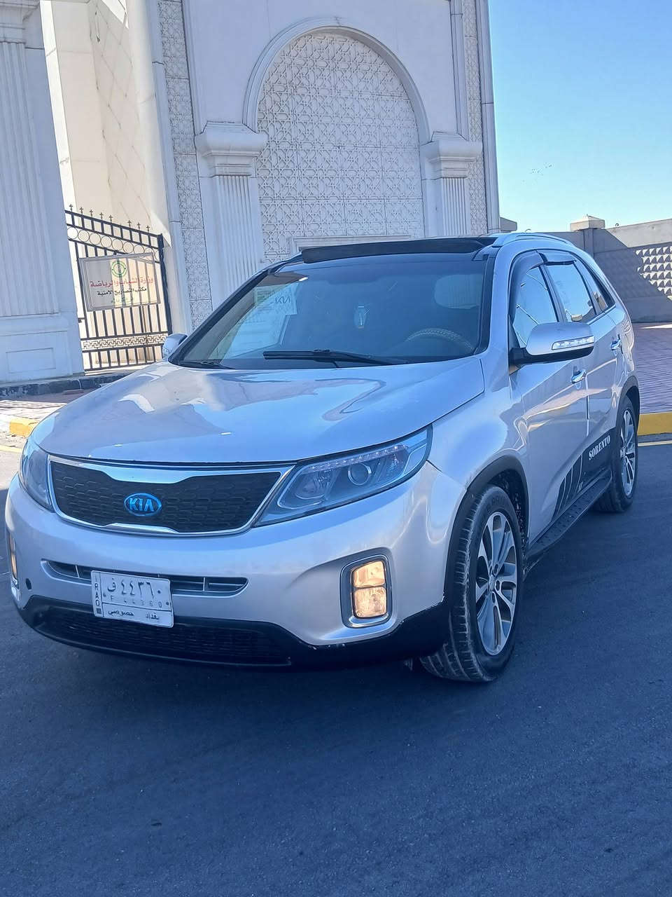 سلام عليكم سيارة نوع سورنتو مديل 2014 امركيه حادثه جاملغ وبنيد السياره فول مواصفات واحد عله واحد تحكم ستيرن جهتين تحكم مري كفاله كير مكينه حداديه تخم تاير تبريد مكينه سته سلندر سبعه راكب ثلاث قطع تبريد كير حداديه السياره جاهزه وحلوه مابيه نواقص السعر 130 وبيه مجال العلوان كربلاء رقم الهاتف ***********
