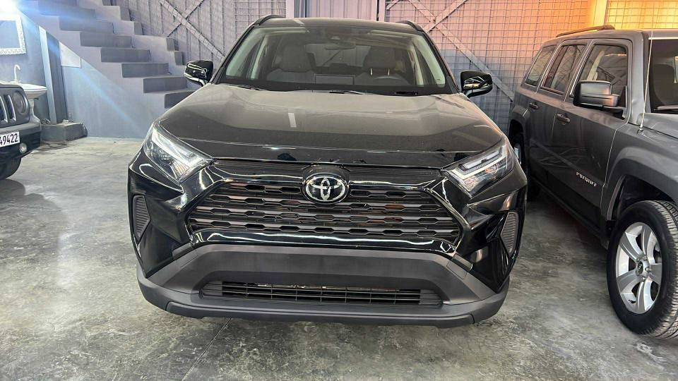 تویوتا ڕاف ٤ مۆدێل ٢٠٢٤ بێ بۆیاخ 

تایبەتمەندی xle awd  فوول مواسفات 

سڵاید
 دەبڵ ئەکسل 4x4
بەسمە 
دەرگا بەسمە ، 
برێک بەسمە
 تۆتۆ هۆڵد
ئۆتۆ ستار  
کوشن کارەبایی و هیتەر
شاشە گەورە 
کارپلەی 
تحدید سورعە
سوکان ڤۆلیۆم 
لایت لید  
لایت ئۆتۆ 
تەنها ١١ هەزار ڕۆیشتووە

بێ بۆیاخ بێ لێدان ئێرباگ نەتەقیوە

         ***********  ☎ ***********

سعر ٢٥٥$ مجال السليمانية, العراق
