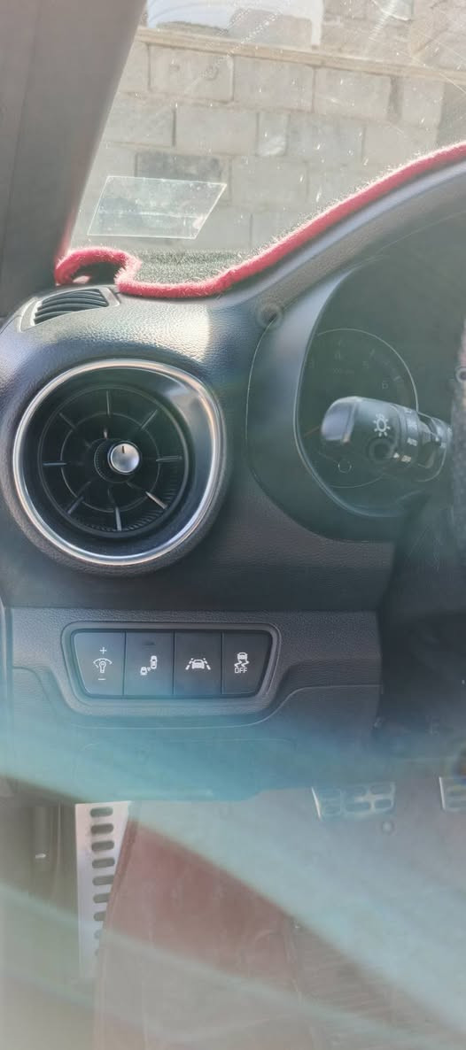 فورتي GT line معروف الجي تي لاين
2021 لون مشمشي 
سياره فول للأخير تبريد تدفئه تخم تاير مكينه كير كله مكفول
ضربته جاملغ مبدل وربع من البنيد مصلح 
145 وبيه مجال ***********
