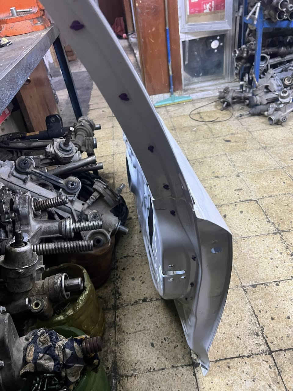 السلام عليكم باب كورلا شكل الامريكي بيه ضربه مثل ماموضح ترجع بارد للبيع ***********
