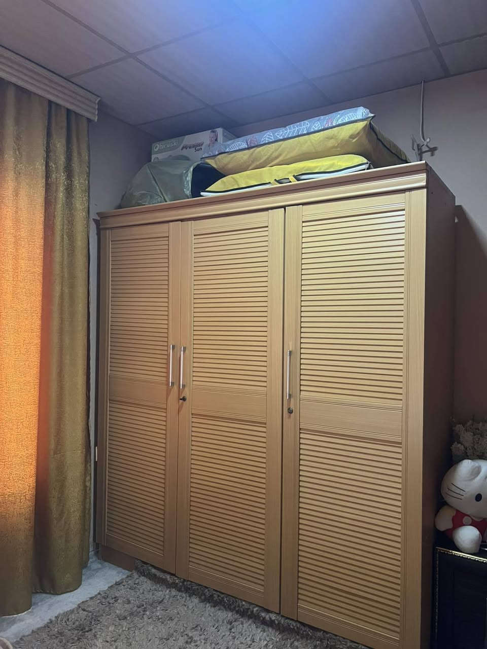 ئه م شتانه بو فروشتن 

سيسه مي دوو نه فة ري 6پارچه توركيه شتيكي جوان و بي عه يبه

مه كينه ي خه ياتي په پوله وه ك لوك واية 1مانگ  به كار هاتوة

مه خسه لي دةست شور

سيسه مي منالان  لوكه شوختي نيه

 مئزي تيڤي
هةر بةربزيك مشته ريه نامه بنيريت ياخود تيل بكات
***********ڤايبه ر +وتس اپ السليمانية, العراق
