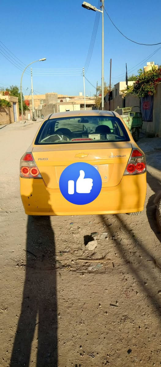 افيو 2010 خليجي 1500 مفتوح كير عادي رقم مثنى تبريد ومحرك وكير شرط حدادية 75بالمية باتري وتايرات جدد ضررها الجاملغ الامامي الايمن فقط والباقي مكفول السعر 53 وبيهة مجال بالواقع احلى من الصور العنوان السماوة *********** مراسلة واتساب على الفيس ما اجاوب
