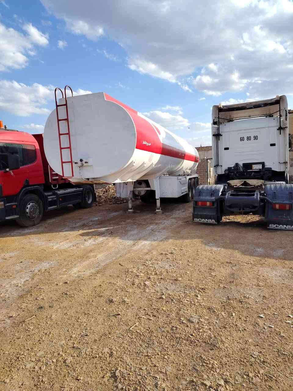 للبيع ٢٠٠٣ انجكتر كير ٣ب٣ رقم واسط بسمي طوناج جديد كفاله عامه ***********
