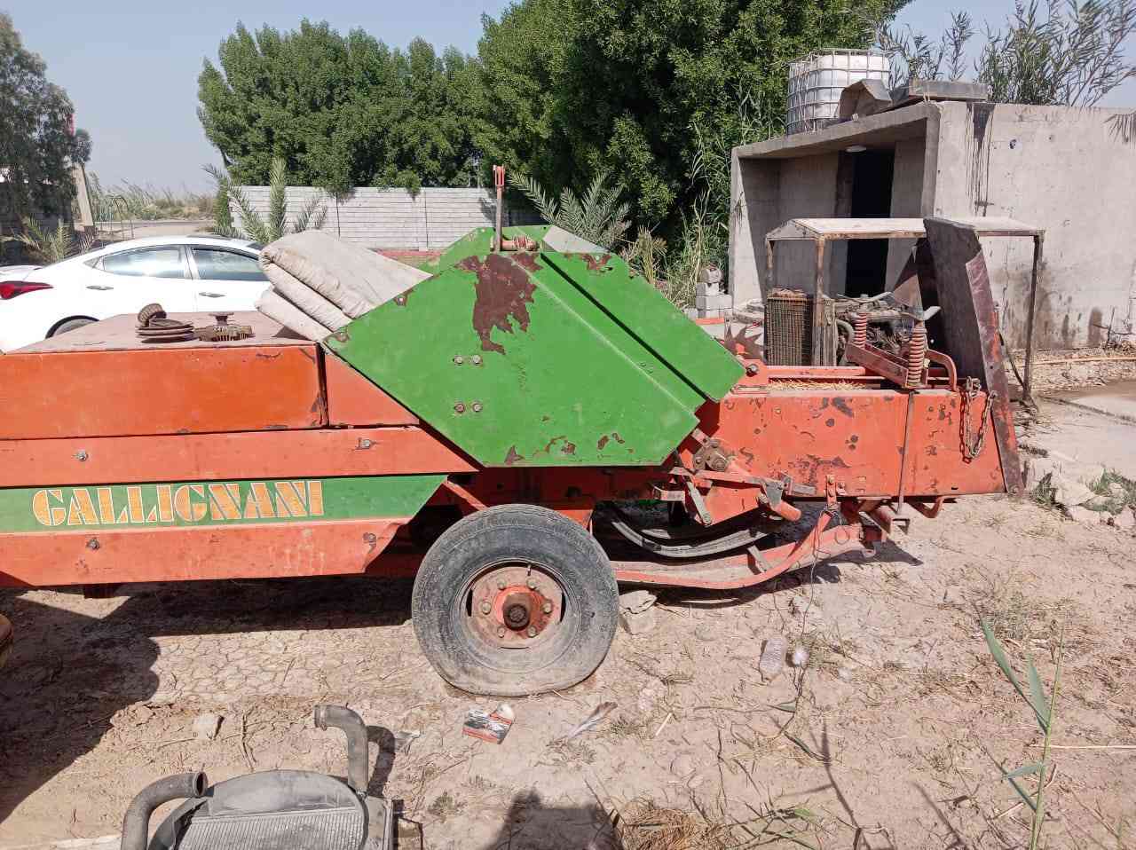 للبيع كابسه تبن موديل 82صناعته يطالي برته جاهزه للعمل سعره تلاثه ونص ***********
