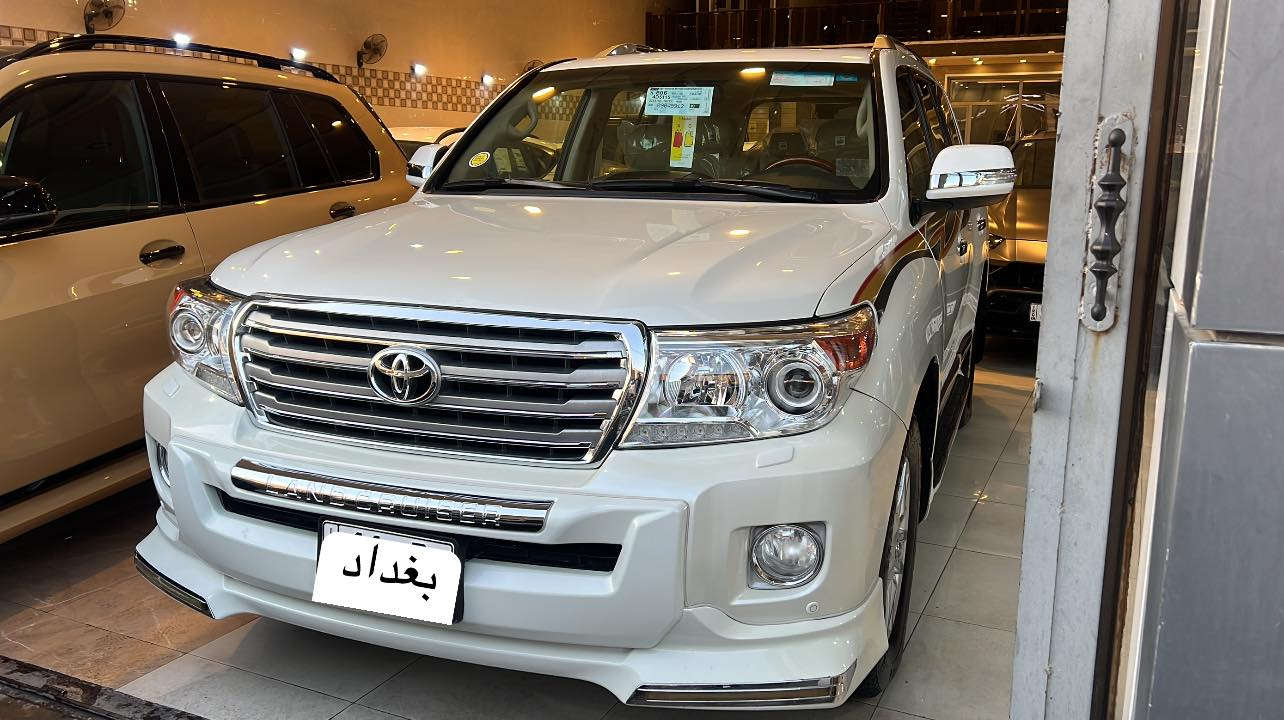 السلام عليكم 

لاندكروزر 2015 

محرك 6 سلندر

8 ايرباك 

حساس+ كامره 

جلد 

ماشيه 167

مكفوله من الصبغ والتبديل والفتح 

بارد بالجاملق الخلفي فقط 

للستفسار 

***********
