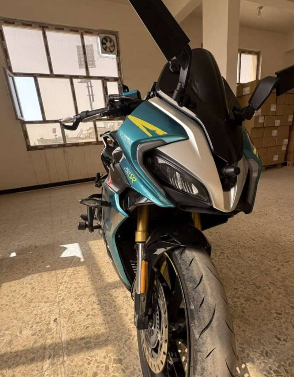 2021 250SR CF-Moto.  
(ملاحظة الأستفسار فقط واتس )

" للبيع فقط" بطح CF-Moto صيني

2021 موديل

محرك 250SR

العناية العادية 6 نقاط

الفرامل / بريك (ABS)

ماشية 16,710 فقط

السعر : 950,000 دينار عراقي بيها مجال للشراي

العنوان : العراق، بغداد المعالف🛑

مزودة بشاشة قياس 6.25 تشمل:

. كامرة امامية وخلفية 4K مع التسجيل ذاكرة داخلية

64G

Apple CarPlay + Android Auto تدعم .

. حساس إطارات + درجة حرارة الإطارات

. شبكة اتصال كاملة 4G

انترنت WiFi

والكثير من المواصفات في الشاشة

مزودة بجهاز لشحن الهاتف Type-C + USB

مع هدية خوذة + جهاز سماعات بلوتوث +

جادر / غطاء الدراجة + شريط لاصق لون اصفر للاطارات والعلامات الامامية

واكسسوارات اخرى متنوعة اضافية

منفيس واوراق اصولية من جمهورية الصين مع ملكية

🛑🛑 الشراء ! الأتصال على الرقم ***********
