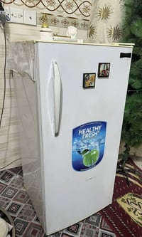 ثلاجة • ٨ قدم • جديدة