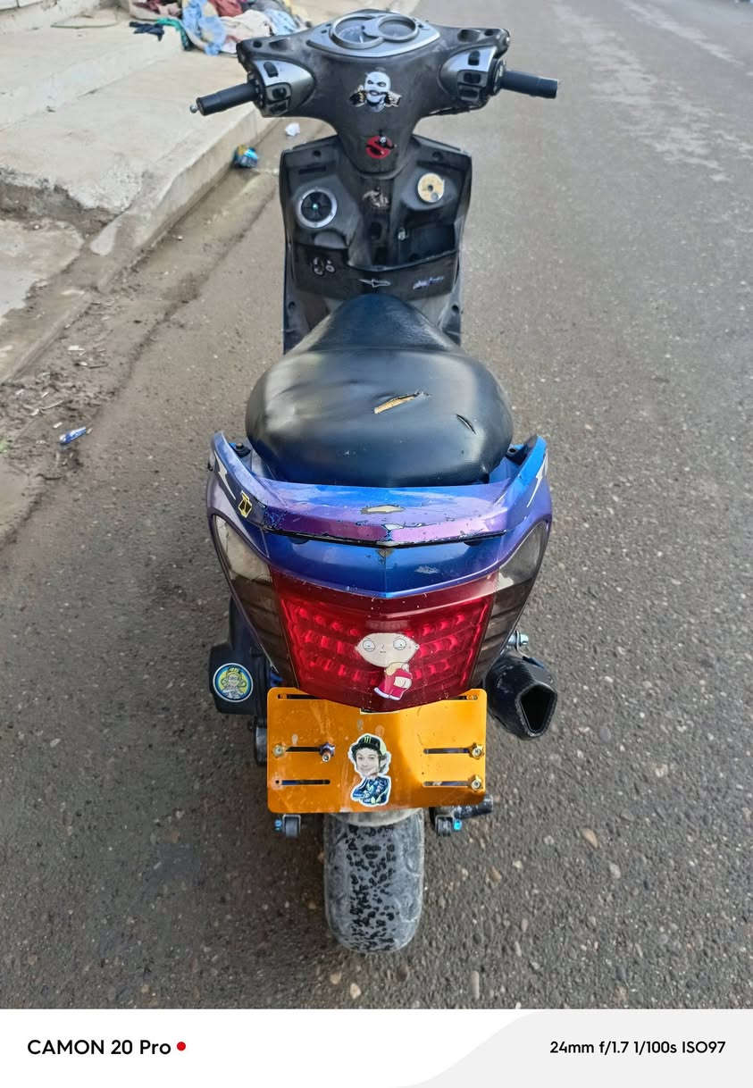 سلام عليكم سكنس فحل للبيع
موديل2007 بوشه59 صالنصه رياضي بيه شغلات بصيطه تزويد اوراق كامله كله بلادي سعر خاص رقمي ***********
